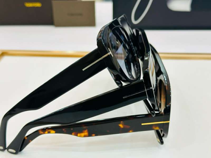 Picture of Tom Ford Sunglasses _SKUfw56969857fw